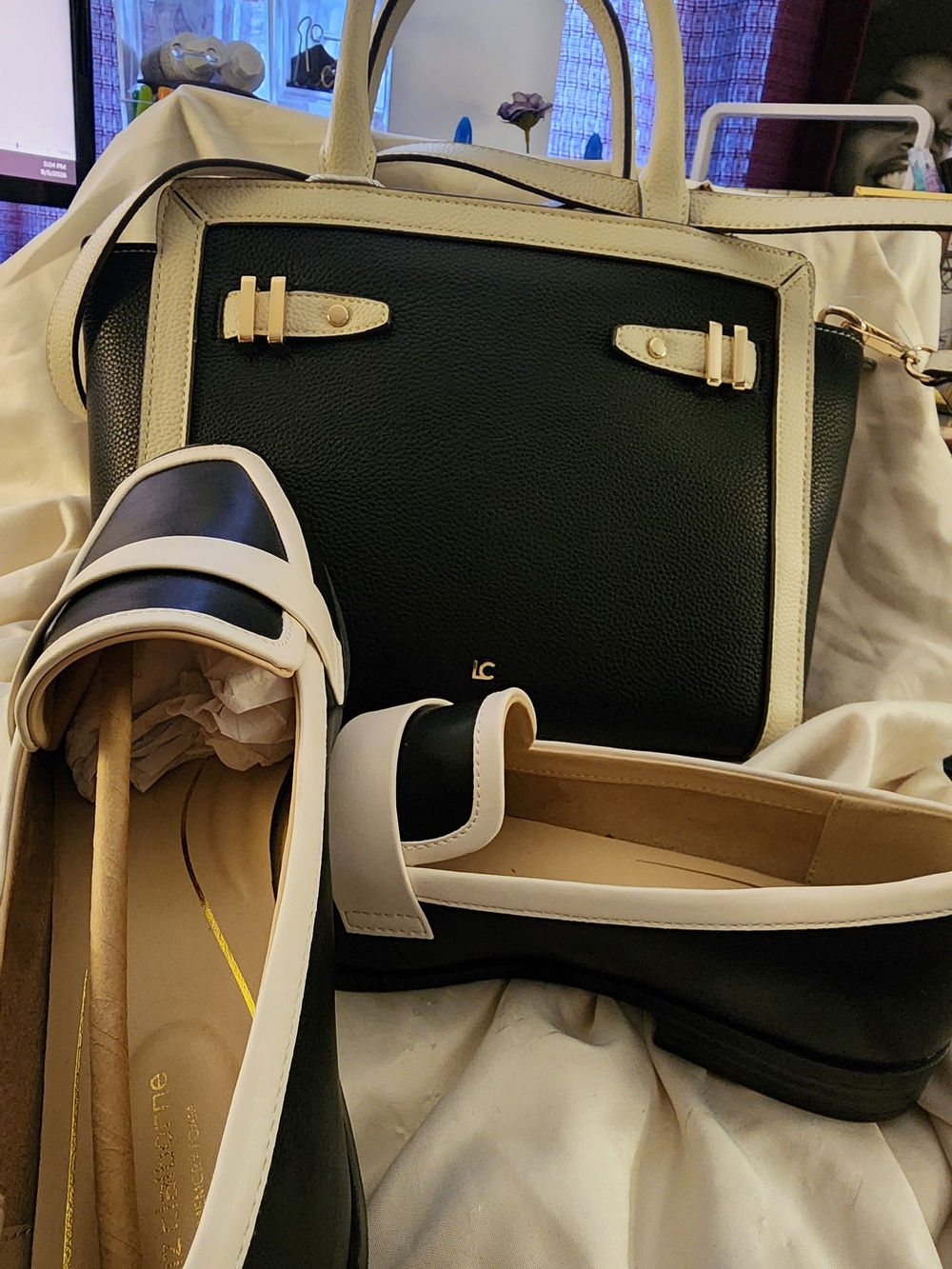Chic Two-Tone Black & Cream Women’s Tote Bag  & Shoes